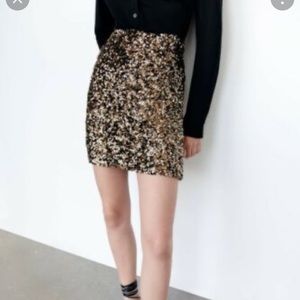 Zara gold sequence mini skirt item 2732/318 size XXL (12)